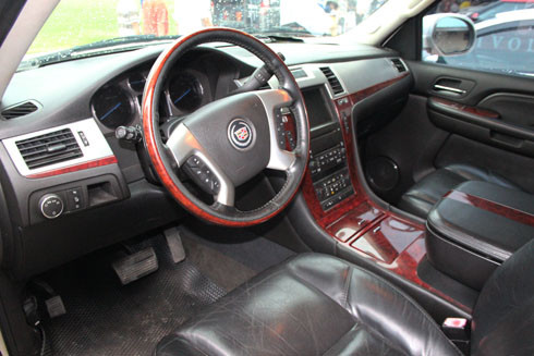 'Khủng long' Cadillac Escalade 2007 giá 1,2 tỷ tại Việt Nam ảnh 5