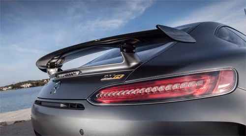 Mercedes-AMG GT R - siêu phẩm đường đua 157.000 USD ảnh 5 Mercedes-AMG GT R - siêu phẩm đường đua 157.000 USD ảnh 5