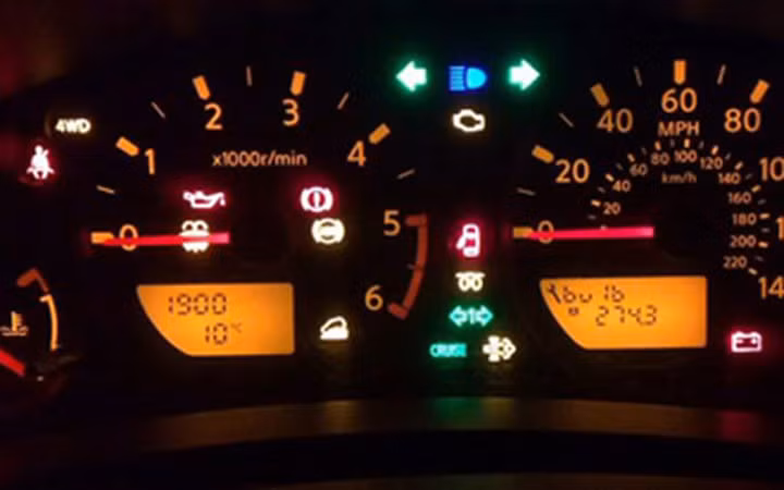 Những thói quen xấu “giết chết” ô tô của bạn ảnh 10