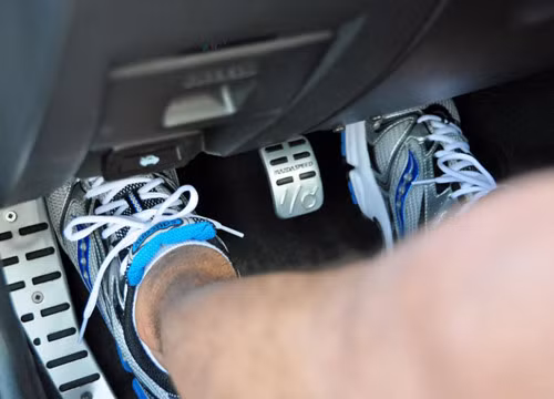 Những thói quen xấu “giết chết” ô tô của bạn ảnh 5