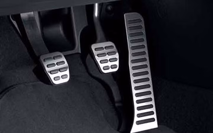 Những thói quen xấu “giết chết” ô tô của bạn ảnh 7