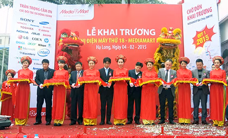 Sáng 4-2, Siêu thị điện máy MediaMart đã chính thức khai trương tại số 849 Nguyễn Văn Cừ, TP Hạ Long/ Ảnh: baoquangninh.com.vn