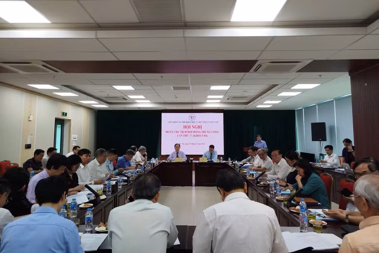Phát huy trí tuệ đội ngũ trí thức trước yêu cầu phát triển khoa học, công nghệ