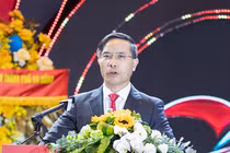 Ông Phạm Đức Ấn, Chủ tịch UBND TP Đà Nẵng phát biểu tại phiên khai mạc Đại hội lần thứ VIII của Hội Doanh nhân trẻ TP Đà Nẵng.