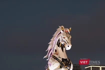 Linh vật Kim Mã 4.0 tại Đà Nẵng trong đêm Giao thừa Tết Bính Ngọ 2026