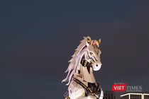 Linh vật Kim Mã 4.0 tại Đà Nẵng trong đêm Giao thừa Tết Bính Ngọ 2026