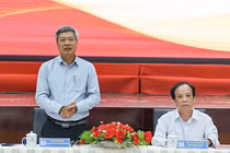 Phó Chủ tịch UBND TP Đà Nẵng Hồ Quang Bửu phát biểu tại buổi làm việc với Đại học Đà Nẵng diễn ra chiều 26/3. Ảnh StarupDanang