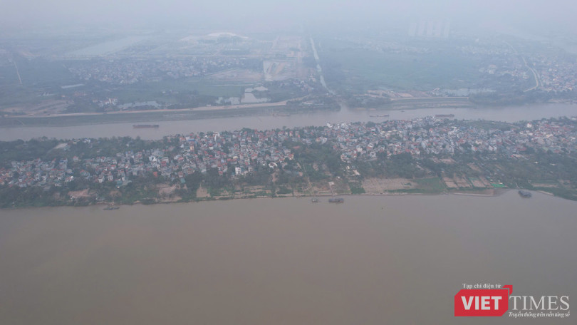 Theo tính toán ban đầu, khoảng 200.000 người dân bị ảnh hưởng bởi dự án Trục đại lộ cảnh quan sông Hồng, trong đó một phần được bố trí tái định cư tại chỗ. Tiến độ dự kiến hoàn thành vào năm 2030.