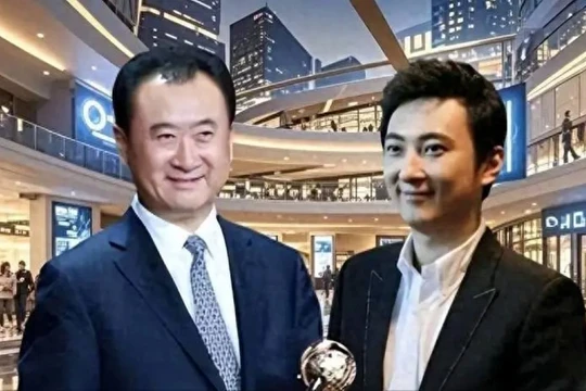 Hai cha con Vương Kiện Lâm, Vương Tư Thông khi đang ở đỉnh cao danh vọng và tiền bạc. Ảnh: Nanfang.