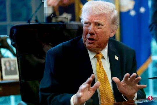 Tổng thống Mỹ Trump nói ông yêu cầu Trung Quốc hoãn chuyến thăm dự kiến cuối tháng này lại một tháng vì chiến tranh với Iran. Ảnh: Zaobao.