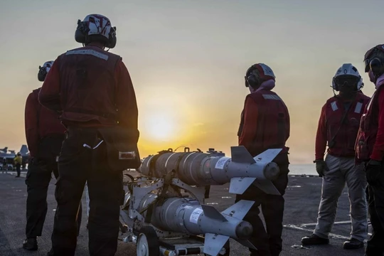 Trong 12 ngày đầu chiến tranh, Mỹ đã phải chi phí 16,5 tỷ USD cho chiến tranh chống Iran. Ảnh: CSIS. 