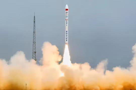 Vệ tinh TEE-01B được Trung Quốc phóng tháng 6/2024, có tin đã chuyển giao cho Iran. Ảnh: Xinhua.