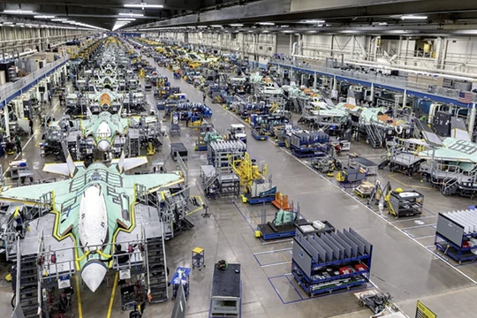 Dây chuyền nhà máy sản xuất F-35 của Lockheed Martin. Ảnh: Newtalk.