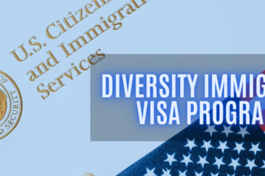 Cơ quan Di trú và Nhập tịch Mỹ (USCIS) đã tạm dừng “Chương trình thị thực di dân đa dạng” theo lệnh của ông Trum. Ảnh: Getty.