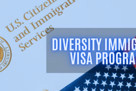 Cơ quan Di trú và Nhập tịch Mỹ (USCIS) đã tạm dừng “Chương trình thị thực di dân đa dạng” theo lệnh của ông Trum. Ảnh: Getty.