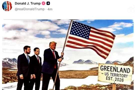 Bức ảnh các ông Trump, JD.Vance và M.Rubio mang cờ Mỹ đổ bộ lên Greenland được ông đăng trên mạng Truth Social. Ảnh: QQnews.