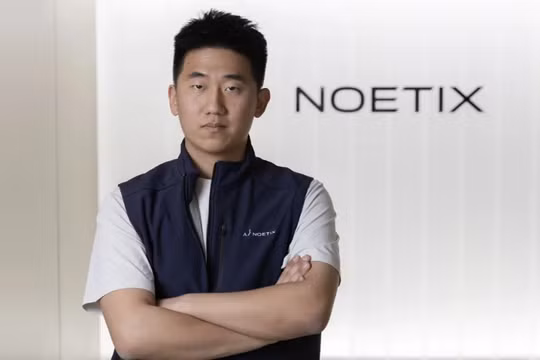 Khương Triết Nguyên, ông chủ 28 tuổi của Công ty Noetix Robotics. Ảnh: Thepaper.