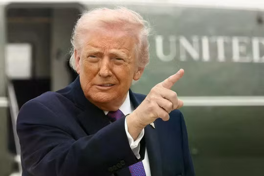 Tối 5/5, Tổng thống Mỹ Donald Trump tuyên bố tạm dừng chiến dịch “Project Freedom” sử dụng quân đội hỗ trợ tàu thuyền đi qua eo Hormuz. Ảnh: Ifeng.