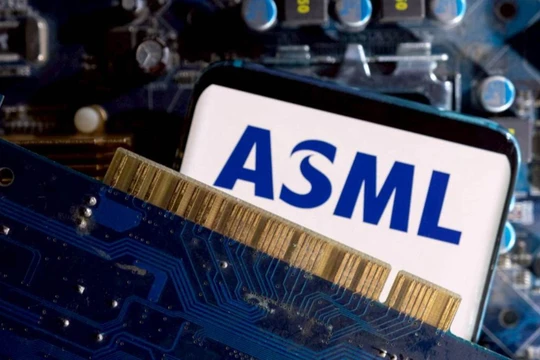 ASML là doanh nghiệp thống trị lĩnh vực máy quang khắc EUV trên toàn thế giới. Ảnh: Reuters.