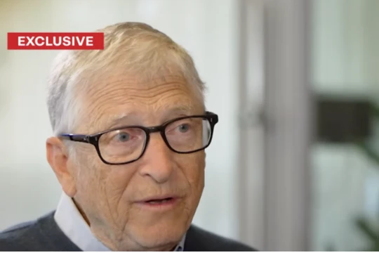 Tỷ phú Bill Gates trả lời phỏng vấn trên Channel 9 truyền hình Australia hôm 4/2, Ảnh: Creaders.