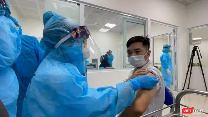 Hiện 3 ứng cử viên vaccine nghiên cứu trong nước, gồm Nanocovax, Covivax, Arct 154 đang thử nghiệm lâm sàng và tiếp tục được hoàn thiện hồ sơ.