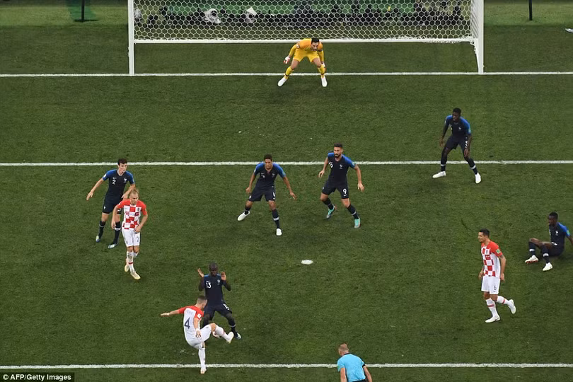 Perisic sút tung lưới đội tuyển Pháp