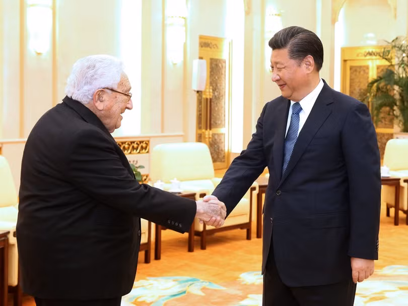 Ông Tập Cận Bình tiếp Kissinger