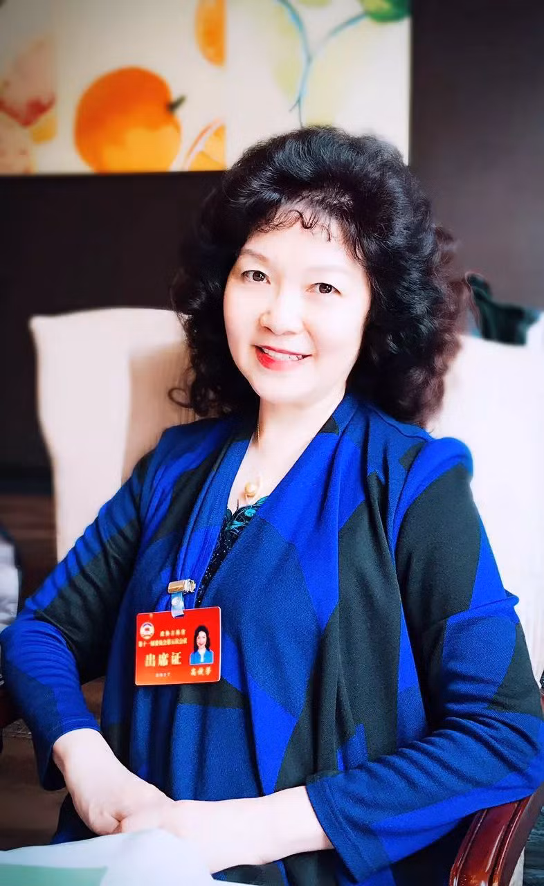 Bà chủ Trường Sinh Cao Tuấn Phương Bà chủ Trường Sinh Cao Tuấn Phương