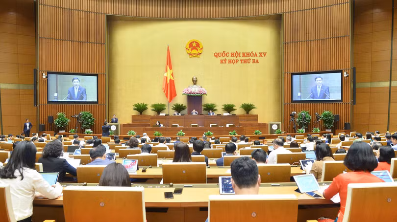 Tổng Thư ký Quốc hội Bùi Văn Cường cho biết, Quốc hội, các cơ quan của Quốc hội đã chủ động điều chỉnh, cải tiến, đổi mới cách thức tiến hành hoạt động giám sát để vừa đáp ứng được yêu cầu nâng cao hiệu lực, hiệu quả, vừa phù hợp với tình hình thực tiễn.