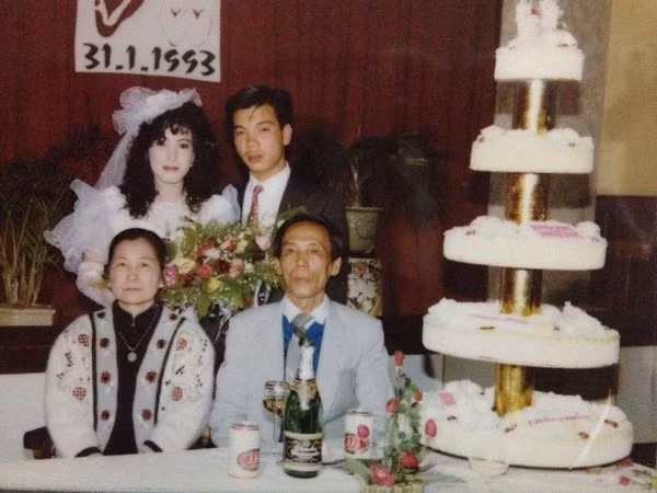Bồi hồi ngắm lại những tấm ảnh cưới 20 năm có lẻ ảnh 11