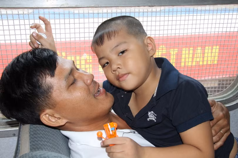 Tàu ngoại ô Sài Gòn - Dĩ An đắt khách ngày nghỉ lễ ảnh 4