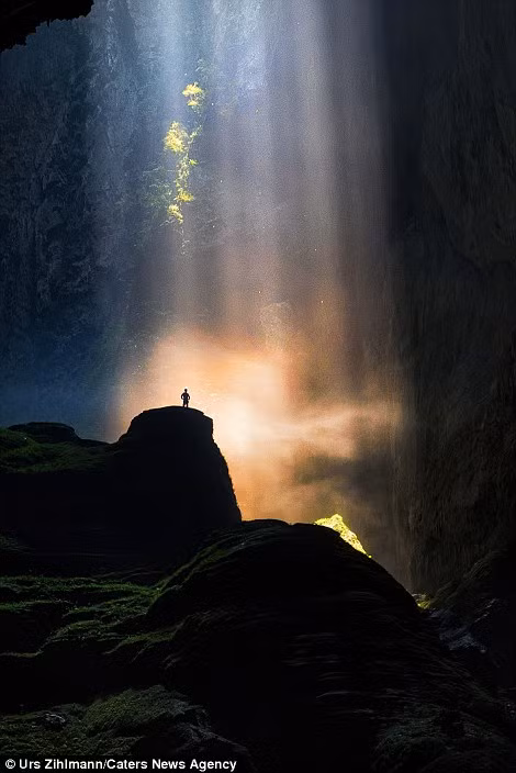 “Thiên đường” Sơn Đoòng kỳ vĩ trên báo Anh ảnh 2
