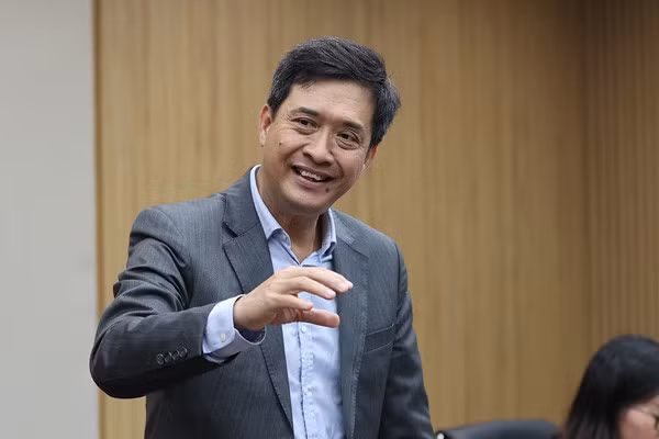 Ông Nguyễn Nam Long cho biết, sau khi sự cố cáp biển xảy ra, VNPT đã làm việc với các đối tác mở thêm kênh kết nối trên đất liền.