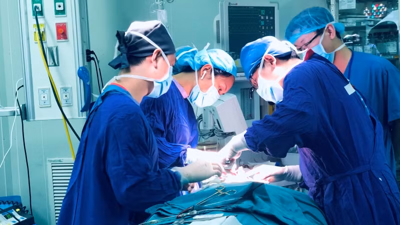 Ca phẫu thuật sửa gương mặt lưỡi cày cho chàng trai 26 tuổi (Ảnh: BVCC)