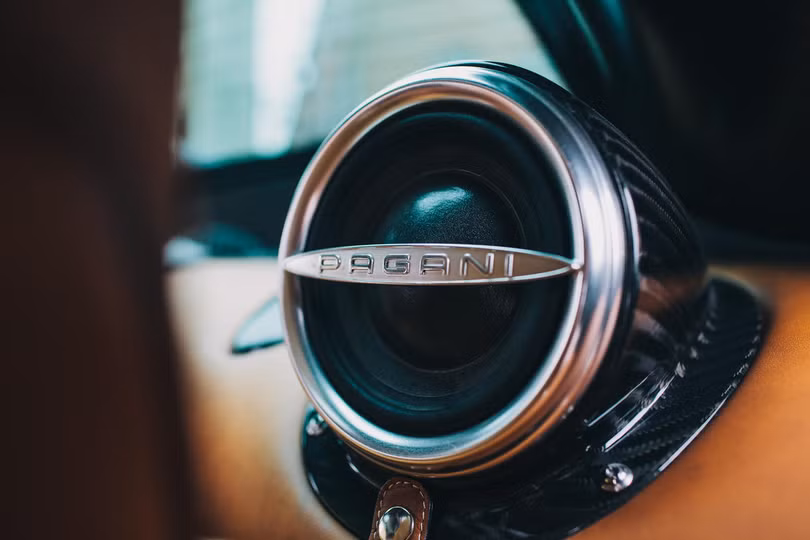 Mãn nhãn nội thất Pagani Huayra giá 78 tỷ đồng ảnh 10 Mãn nhãn nội thất Pagani Huayra giá 78 tỷ đồng ảnh 10
