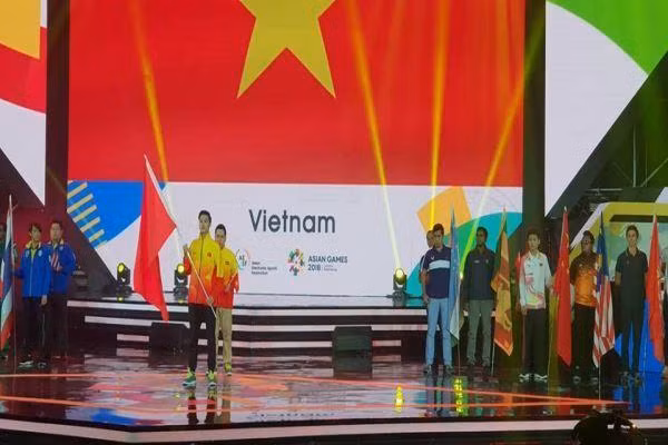 Sau ASIAD 2018 với thành tích không như mong đợi, người hâm mộ vẫn tiếp tục đặt kỳ vọng vào một thế hệ mới của Thể thao điện tử Việt Nam. Sau ASIAD 2018 với thành tích không như mong đợi, người hâm mộ vẫn tiếp tục đặt kỳ vọng vào một thế hệ mới của Thể thao điện tử Việt Nam.