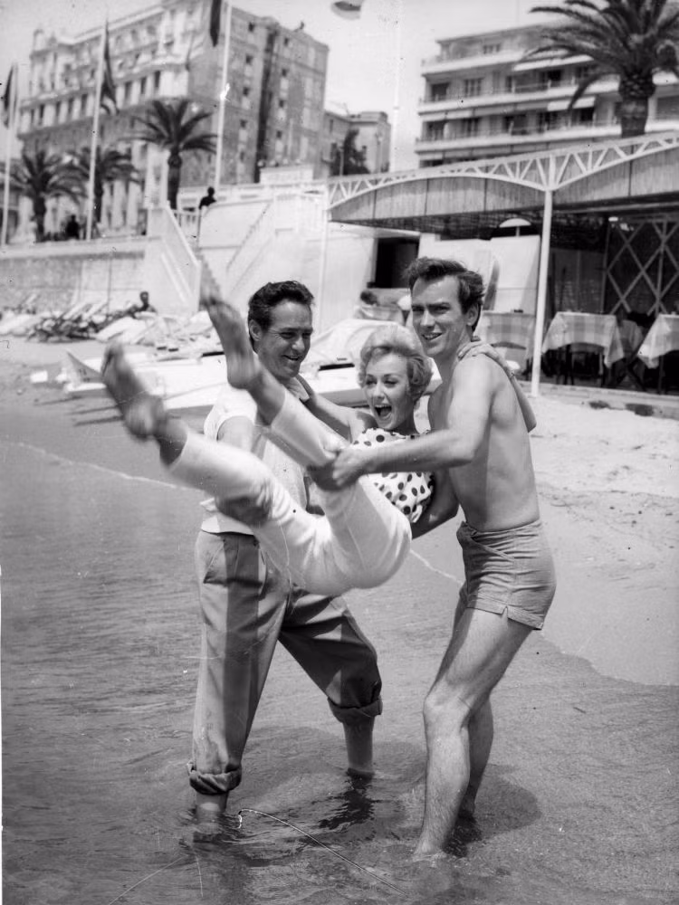 Các diễn viên Richard Todd, Carol Leslie và John Fraser, 1958