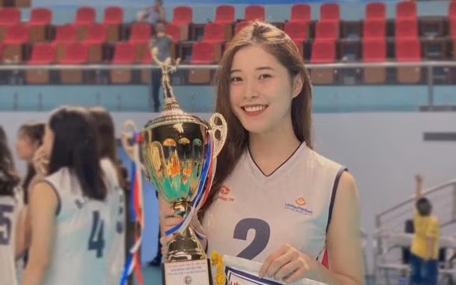 Nhan sắc gây thương nhớ của Đặng Thu Nhan sắc gây thương nhớ của Đặng Thu