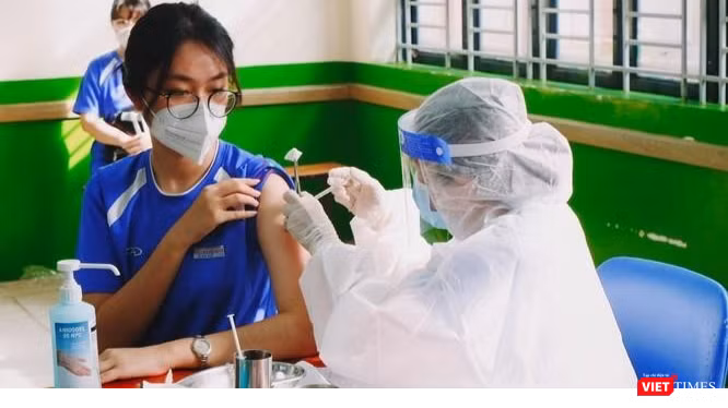 Tiêm ngừa COVID-19 cho đối tượng học sinh trên địa bàn TP.HCM.