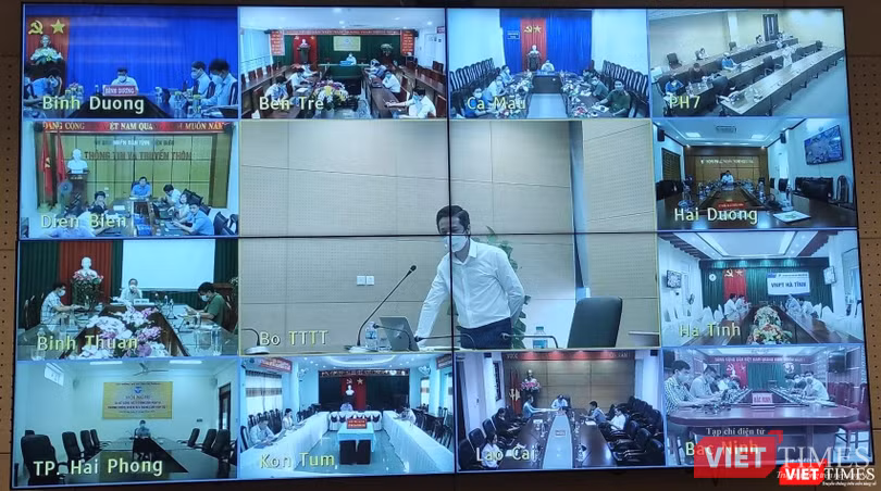 Toạ đàm trực tuyến “Giới thiệu giải pháp công nghệ phục vụ phòng, chống dịch COVID-19” kết nối Bộ TT&amp;TT với 63 tỉnh thành, vừa diễn ra chiều nay (1/10).