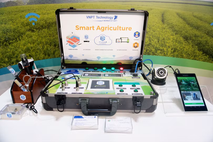 Vali IoT cho giải pháp Smart Agriculture của VNPT Technology, mô tả cách vận hành các cảm biến và điều khiển thông qua ứng dụng trên điện thoại