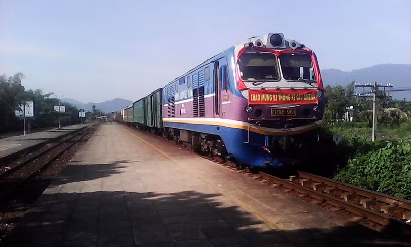 Bộ GTVT đang tính đến việc thành lập “Trung tâm cứu nạn, cứu hộ đường sắt và Trung tâm giám sát ATGT” để tăng cường an toàn chạy tàu Bộ GTVT đang tính đến việc thành lập “Trung tâm cứu nạn, cứu hộ đường sắt và Trung tâm giám sát ATGT” để tăng cường an toàn chạy tàu