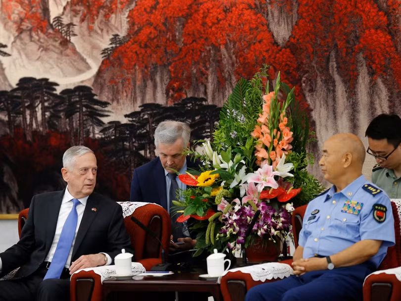 Ông James Mattis gặp Phó chủ tịch Quân ủy Trung Quốc Hứa Kỳ Lượng. Ông James Mattis gặp Phó chủ tịch Quân ủy Trung Quốc Hứa Kỳ Lượng.