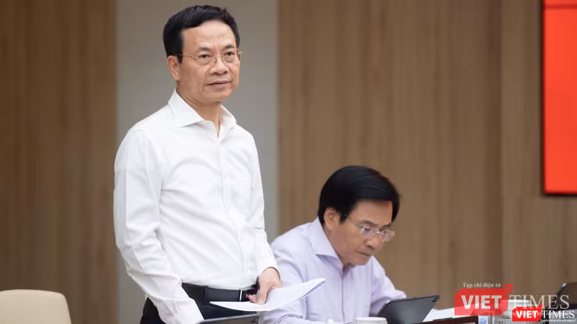 Bộ trưởng Bộ Thông tin và Truyền thông Nguyễn Mạnh Hùng cho biết, Bộ đã yêu cầu các doanh nghiệp cung cấp dịch vụ mạng xã hội xuyên biên giới như Facebook, Google (YouTube), TikTok... ngăn chặn, gỡ bỏ hàng chục nghìn nội dung vi phạm. Tỷ lệ chặn, gỡ trung bình đạt trên 93%.. Bộ trưởng Bộ Thông tin và Truyền thông Nguyễn Mạnh Hùng cho biết, Bộ đã yêu cầu các doanh nghiệp cung cấp dịch vụ mạng xã hội xuyên biên giới như Facebook, Google (YouTube), TikTok... ngăn chặn, gỡ bỏ hàng chục nghìn nội dung vi phạm. Tỷ lệ chặn, gỡ trung bình đạt trên 93%..
