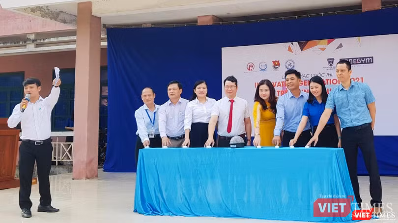 Cuộc thi Thế hệ sáng tạo được sự hỗ trợ của các chuyên gia nhiều kinh nghiệm trong lĩnh vực lập trình - Ảnh chụp tại lễ Khai mạc cuộc thi