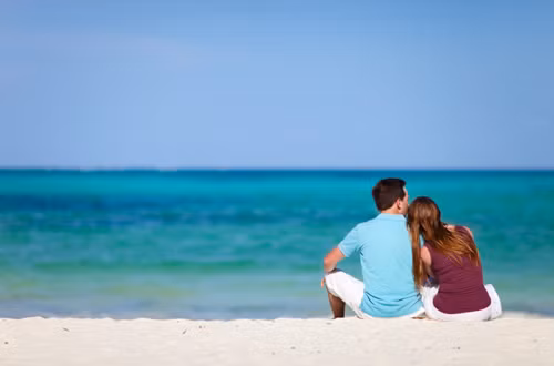 Dù là người yêu của nhau, nhưng khi đi du lịch bạn nên rõ ràng về tiền bạc để tránh việc một người phải “gánh” toàn bộ chi phí.