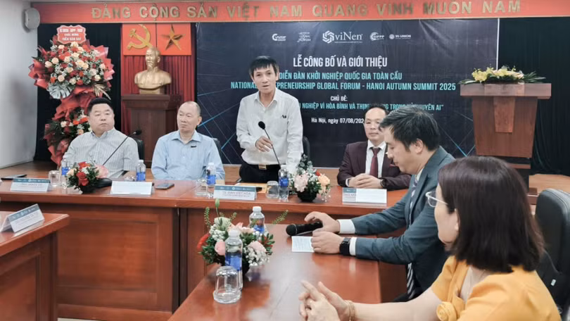 Tiến sĩ Đinh Việt Hòa, Chủ tịch Hiệp hội Khởi nghiệp Quốc gia phát biểu tại Lễ công bố.