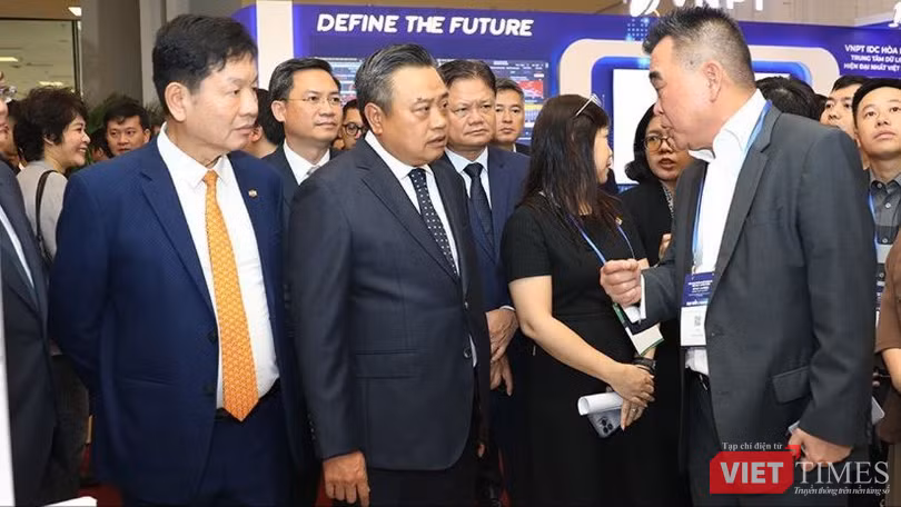vt_trien lam 2.jpg