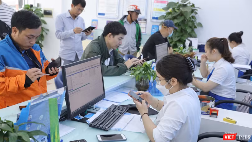 Thuê bao chưa chuẩn hoá thông tin sẽ bị khoá 2 chiều từ 15/4 và thu hồi về kho số vào ngày 15/5/2023.
