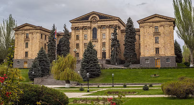 Việt Nam xuất khẩu sang Armenia chủ yếu gồm điện thoại di động, máy tính, hàng may mặc và cà phê.